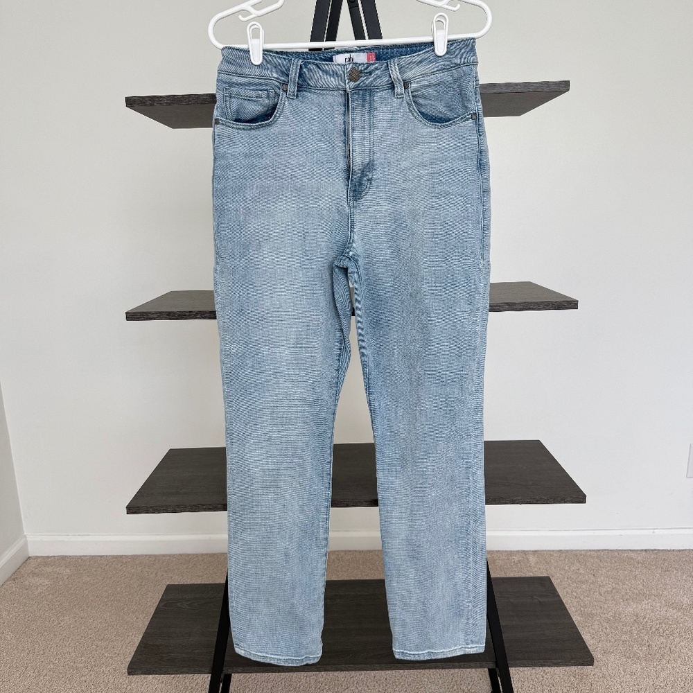 CAbi Higher Straight Jeans Style 5883 High Rise Straight Leg Size 8